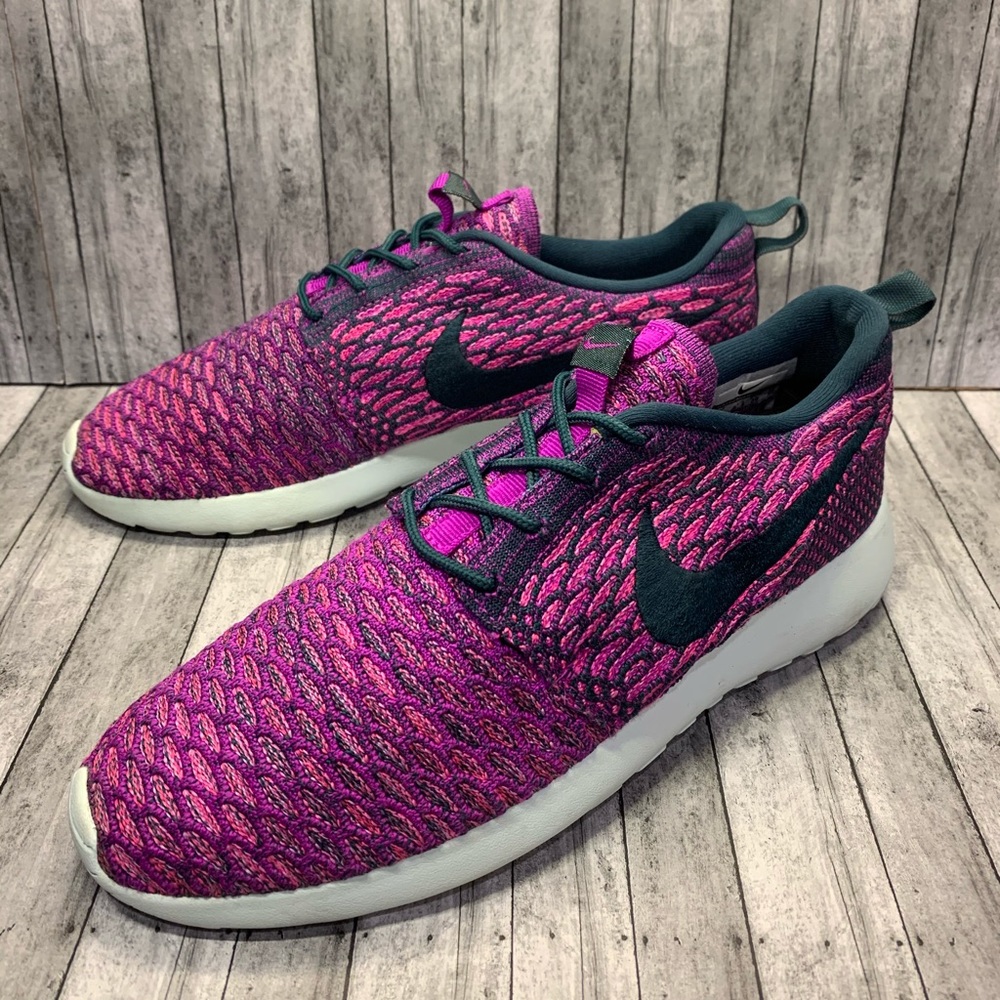 Nike Roshe One Flyknit Women Size 8